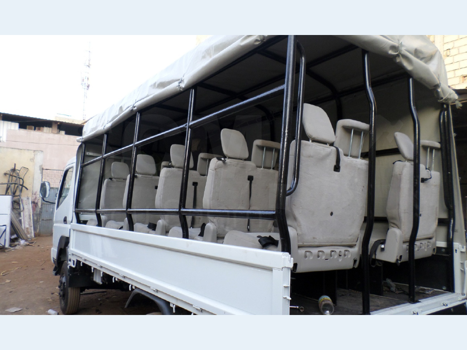Camion Canter Personnel