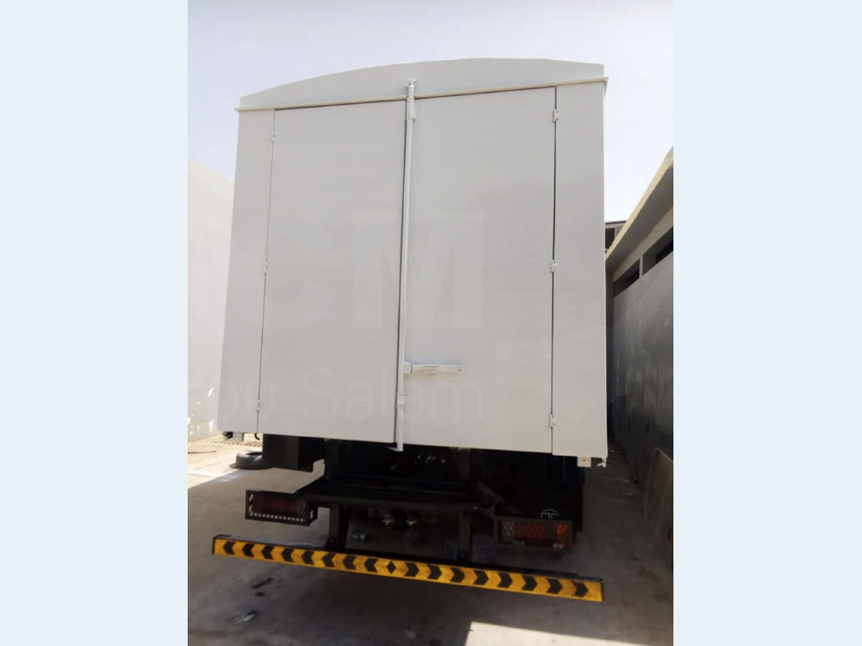 Camion Tata Caisse Tôlée A
